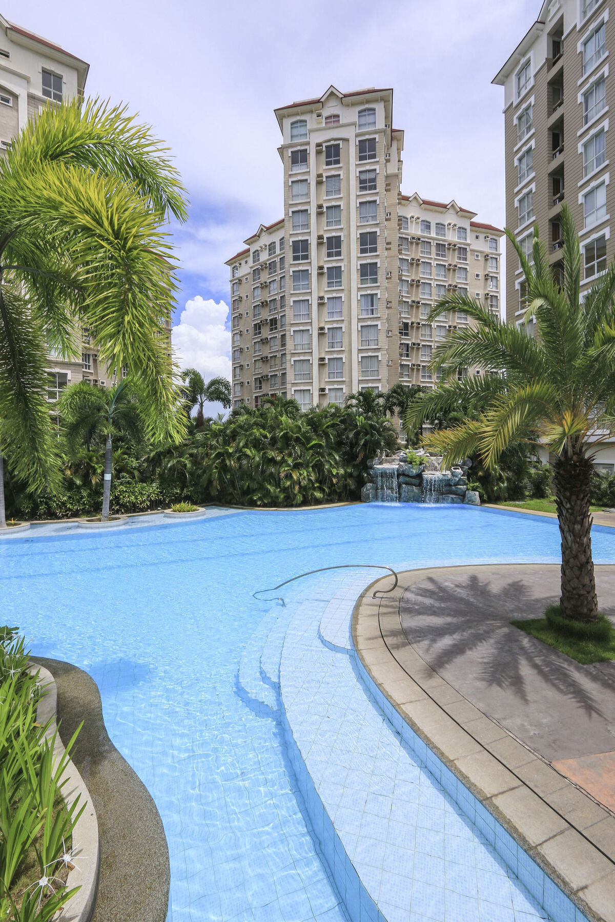 Bellini Suites At Presidio, Lakefront Muntinlupa City Экстерьер фото