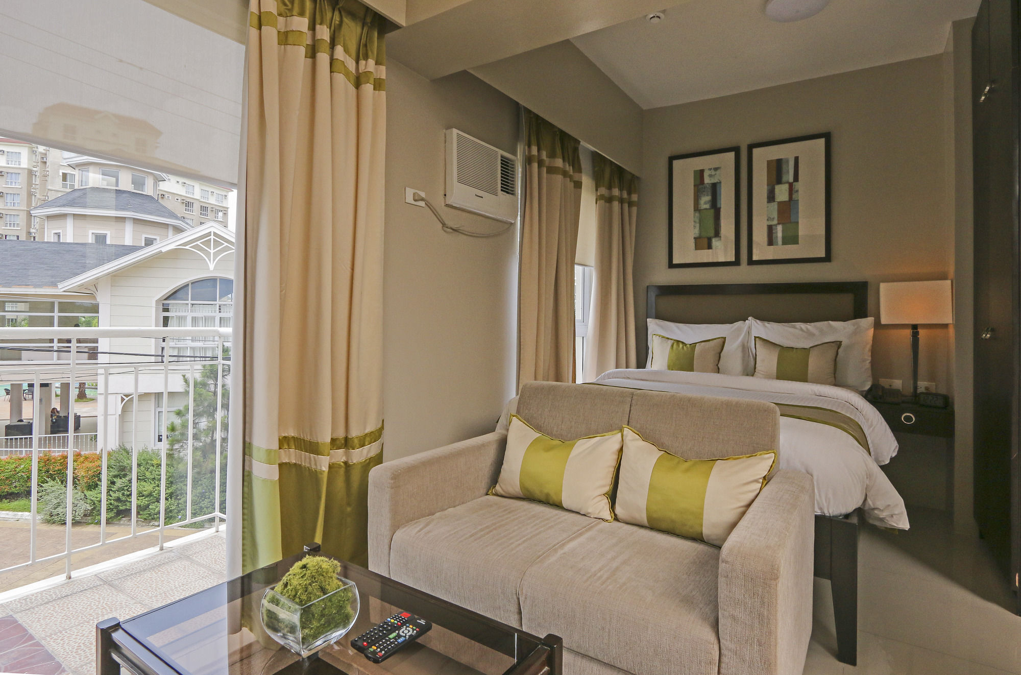 Bellini Suites At Presidio, Lakefront Muntinlupa City Экстерьер фото
